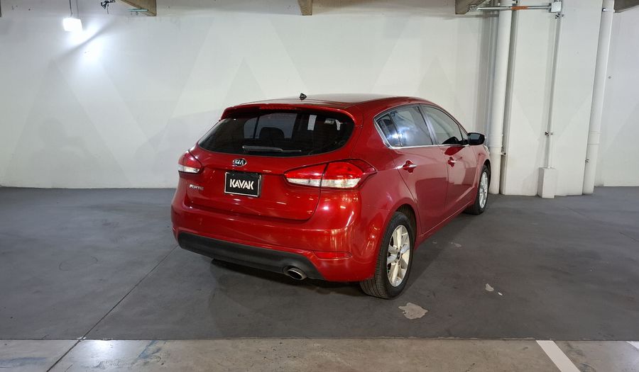 Kia Forte 2.0 EX AT Hatchback 2017