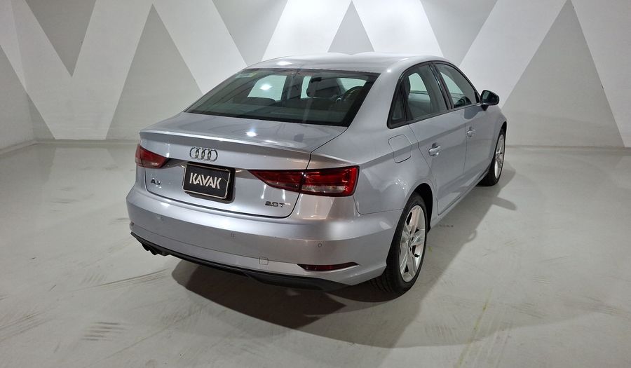 Audi A3 2.0 TFSI DYNAMIC Sedan 2017