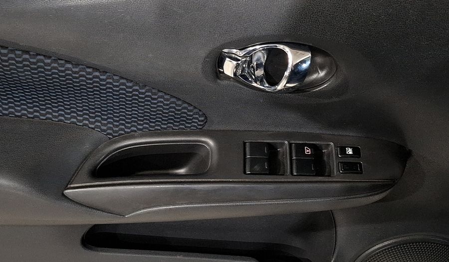 Nissan Note 1.6 ADVANCE CVT Hatchback 2015