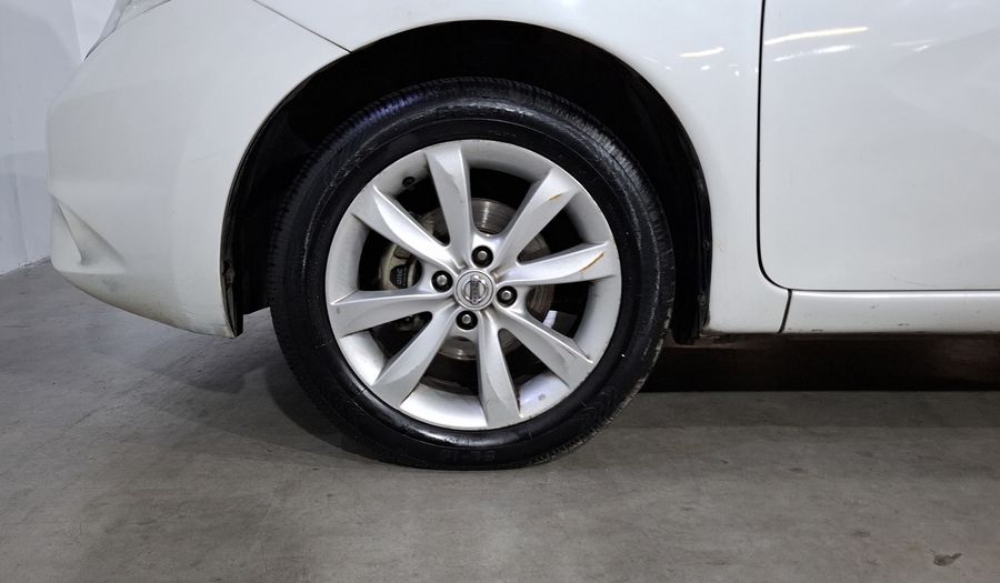 Nissan Note 1.6 ADVANCE CVT Hatchback 2015