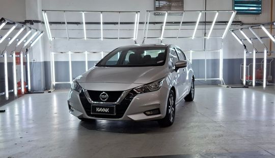 Nissan • Versa