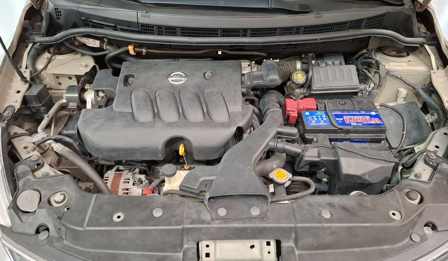 Nissan Tiida VISIA Hatchback 2010