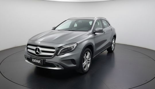 Mercedes Benz • GLA 200