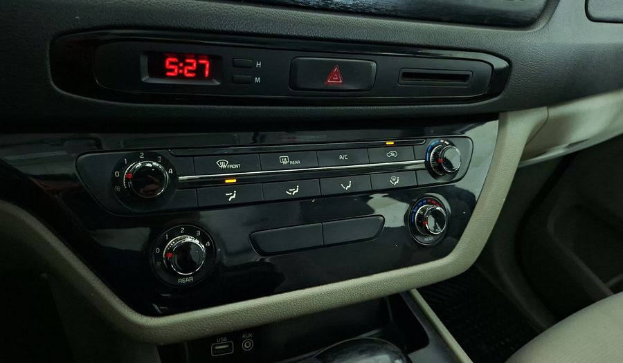 Kia Grand Carnival 3.3 GSL LX AUTO 7P Minivan 2016