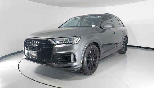 Audi • Q7