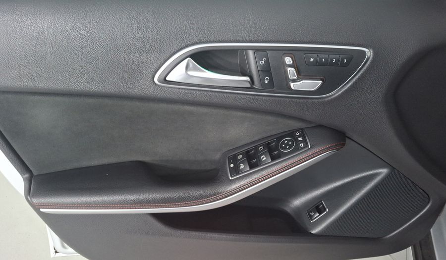 Mercedes Benz Clase Gla 2.0 GLA 250 SPORT DCT Suv 2019