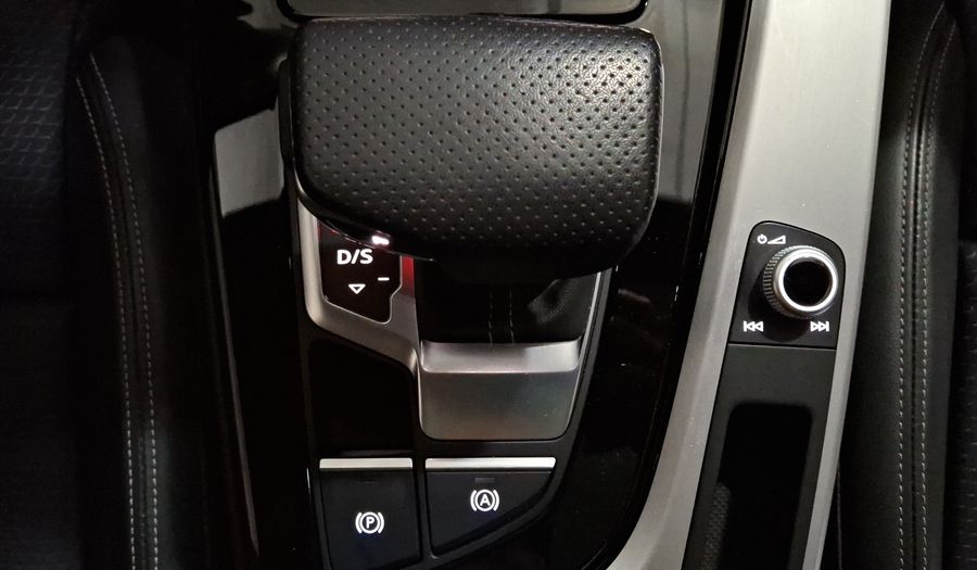 Audi A4 2.0 MHEV 40 TFSI S LINE DCT Sedan 2022