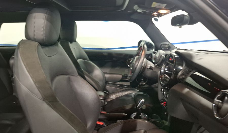 Mini Cooper S 2.0 COOPER HOT CHILI DCT Hatchback 2019