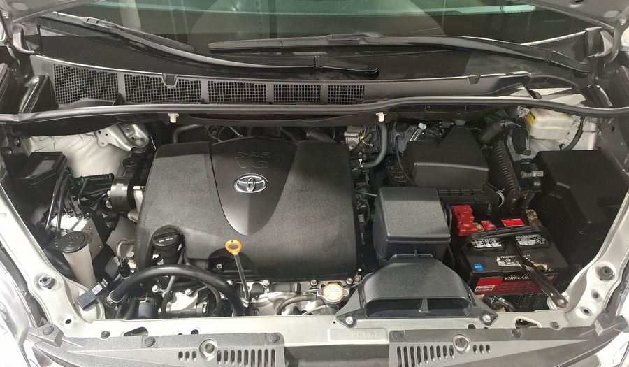 Toyota Sienna 3.5 XLE AUTO Minivan 2019