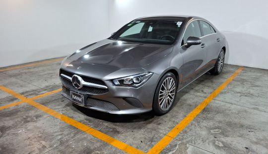 Mercedes Benz • Clase CLA