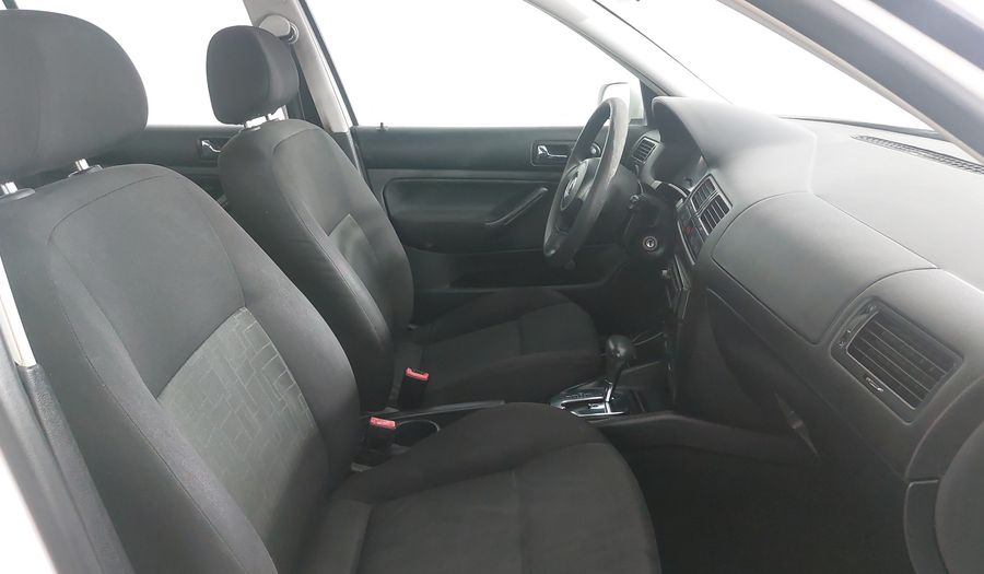 Volkswagen Jetta Clasico 2.0 CL TIPTRONIC Sedan 2013