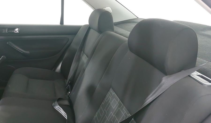 Volkswagen Jetta Clasico 2.0 CL TIPTRONIC Sedan 2013