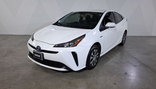 Toyota • Prius