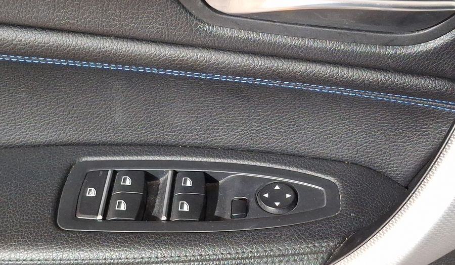 Bmw Serie 1 2.0 120IA SPORT LINE AUTO Hatchback 2019