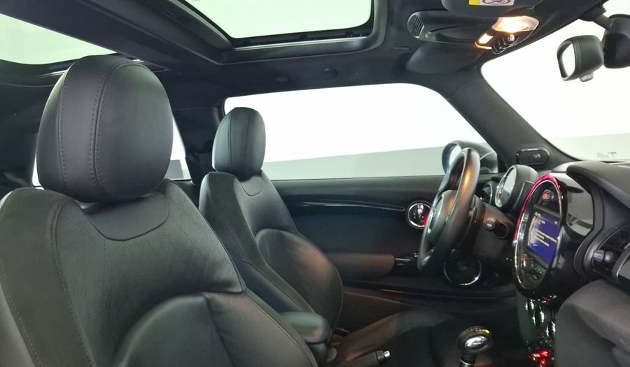 Mini Cooper S 2.0 COOPER HOT CHILI AT Hatchback 2016