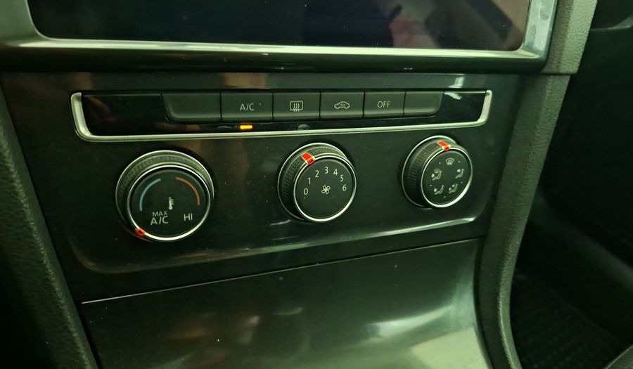 Volkswagen Golf 1.6 MSI COMFORTLINE Hatchback 2019