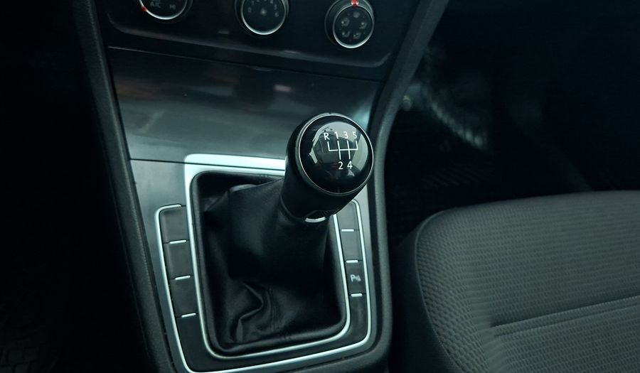 Volkswagen Golf 1.6 MSI COMFORTLINE Hatchback 2019