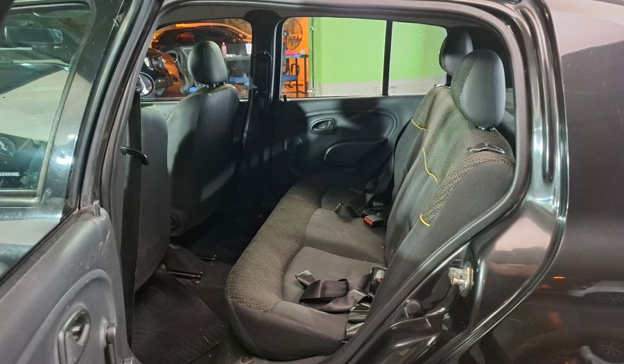 Renault Clio 1.2 MIO EXPRESSION PACK II MT Hatchback 2013