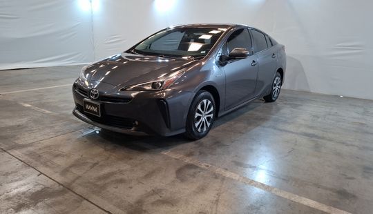 Toyota • Prius