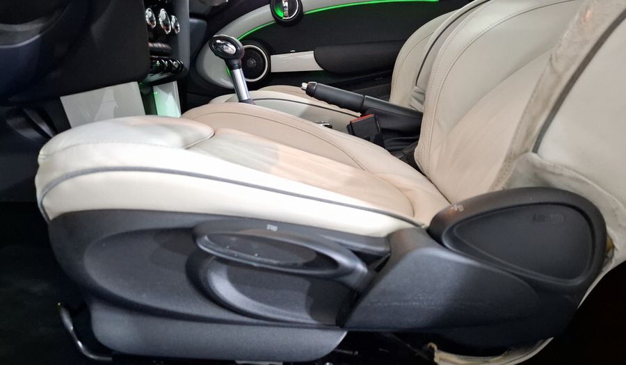 Mini Cooper S 1.6 COOPER COUPE HOT CHILI AT Coupe 2015