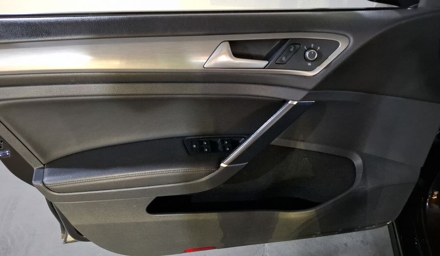 Volkswagen Golf 1.4 COMFORTLINE DSG Hatchback 2016