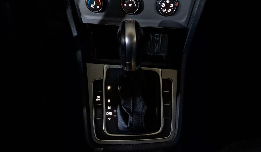 Volkswagen Golf 1.4 COMFORTLINE DSG Hatchback 2016