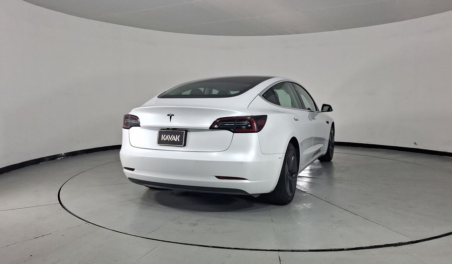 Tesla Model 3 STANDARD RANGE PLUS Sedan 2020
