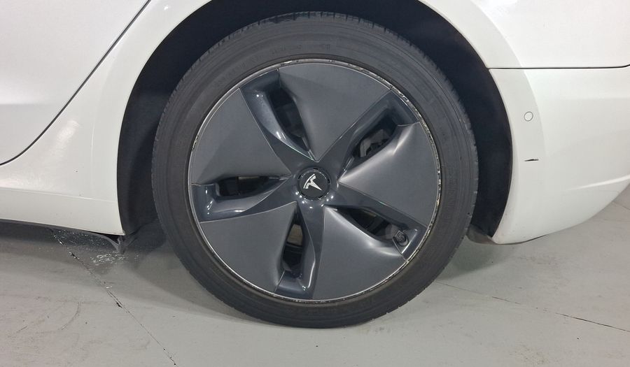 Tesla Model 3 STANDARD RANGE PLUS Sedan 2020
