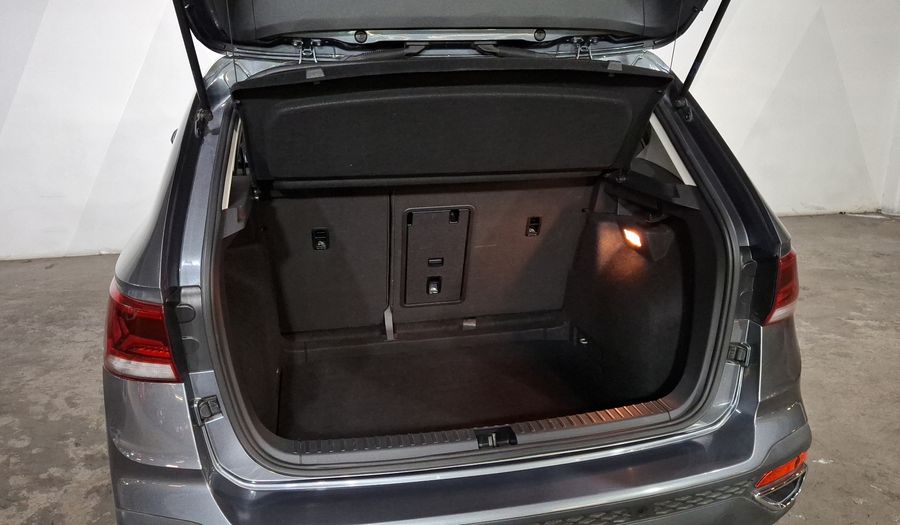 Volkswagen Taos 1.4 TSI COMFORTLINE AUTO Suv 2021