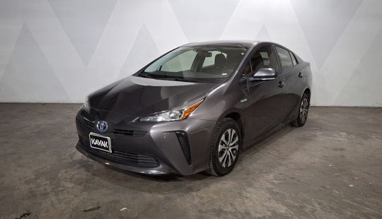Toyota • Prius