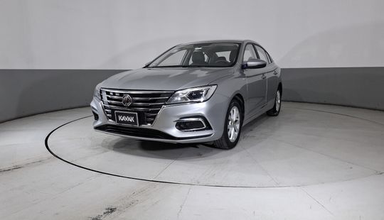 2023 • 23,007 km • Automático