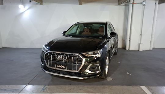 Audi • Q3