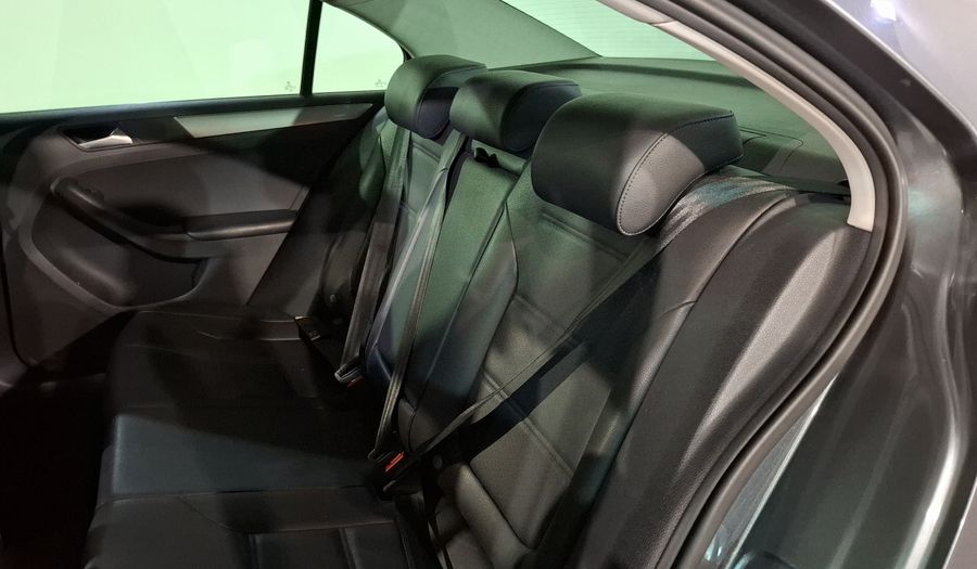 Volkswagen Jetta 2.5 SPORTLINE MT Sedan 2017