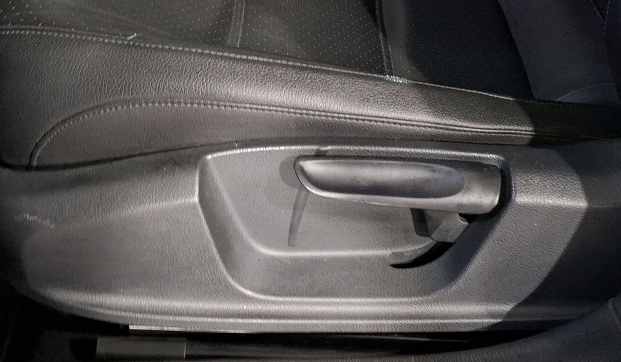 Volkswagen Jetta 2.5 SPORTLINE MT Sedan 2017