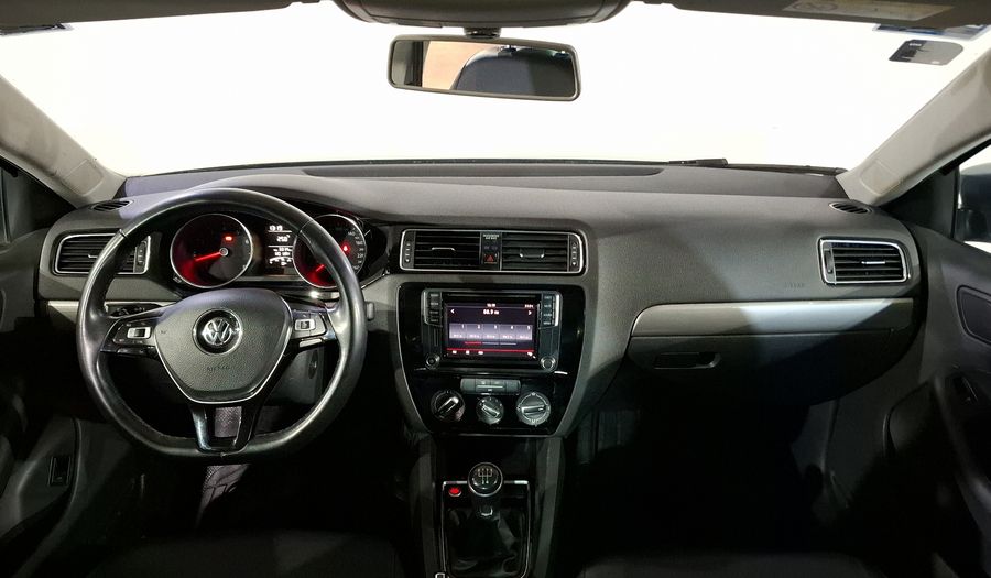 Volkswagen Jetta 2.5 SPORTLINE MT Sedan 2017