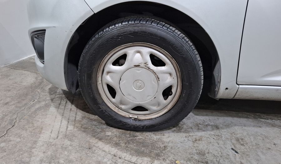 Chevrolet Spark 1.2 LT B MT Hatchback 2015