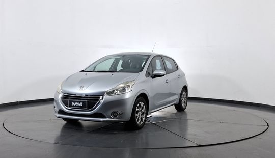 Peugeot • 208
