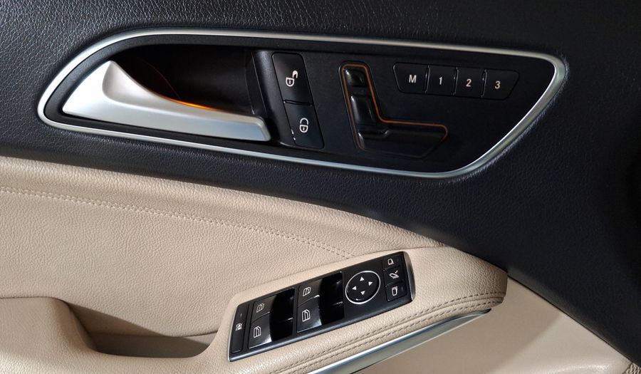 Mercedes Benz Clase Gla 1.6 GLA 200 CGI SPORT Suv 2017