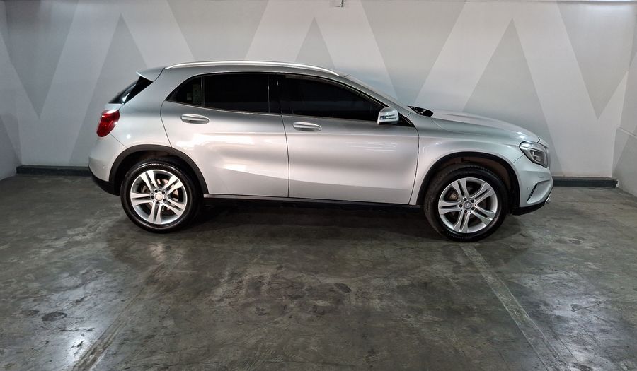 Mercedes Benz Clase Gla 1.6 GLA 200 CGI SPORT Suv 2017