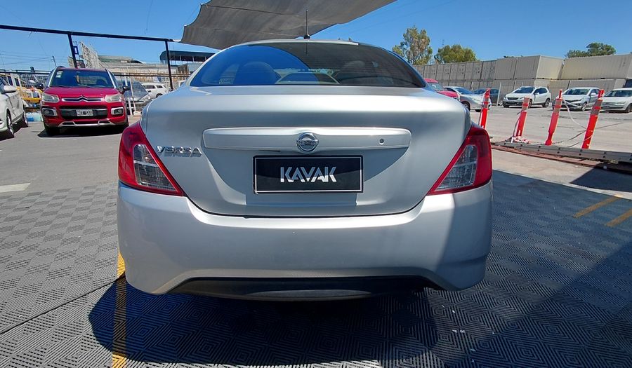 Nissan Versa 1.6 SENSE Sedan 2018