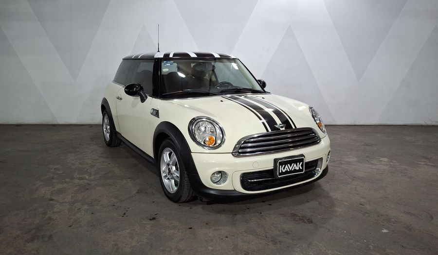 Mini Cooper 1.6 COOPER SALT Hatchback 2013