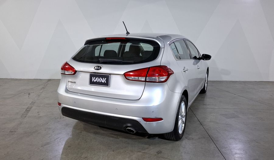 Kia Forte 2.0 EX Hatchback 2018