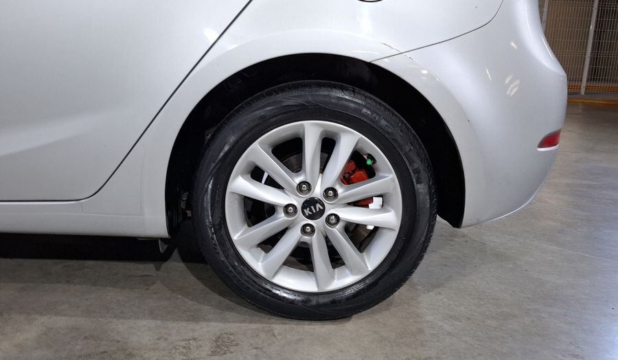 Kia Forte 2.0 EX Hatchback 2018