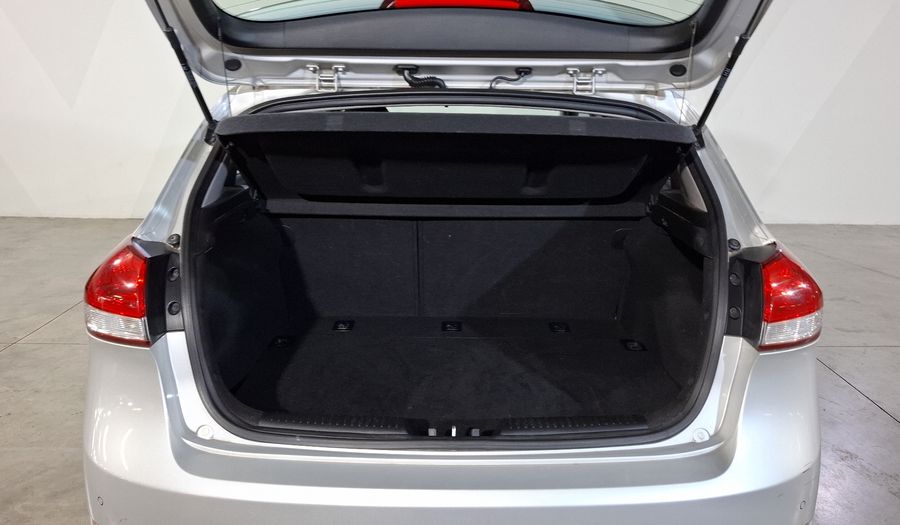 Kia Forte 2.0 EX Hatchback 2018