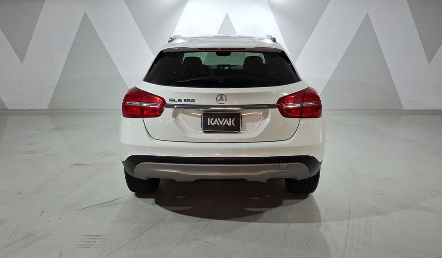 Mercedes Benz Clase Gla 1.6 GLA 180 CGI Suv 2017