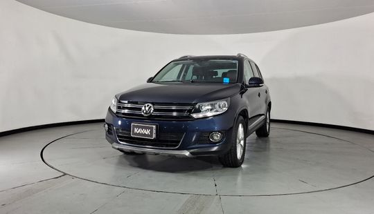 Volkswagen • Tiguan