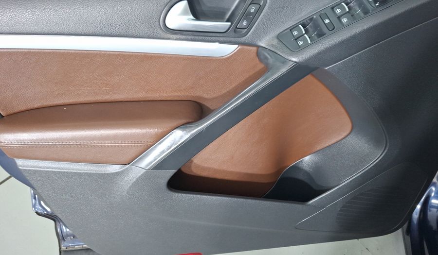 Volkswagen Tiguan 2.0 TRACK & FUN PIEL Suv 2016