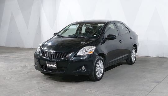 Toyota • Yaris