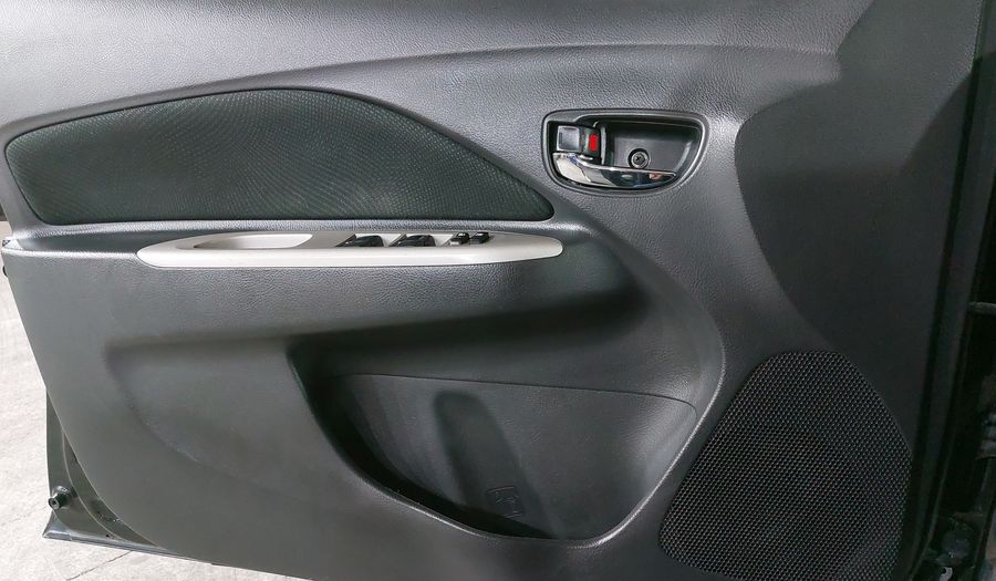 Toyota Yaris 1.5 SEDAN PREMIUM AT Sedan 2016