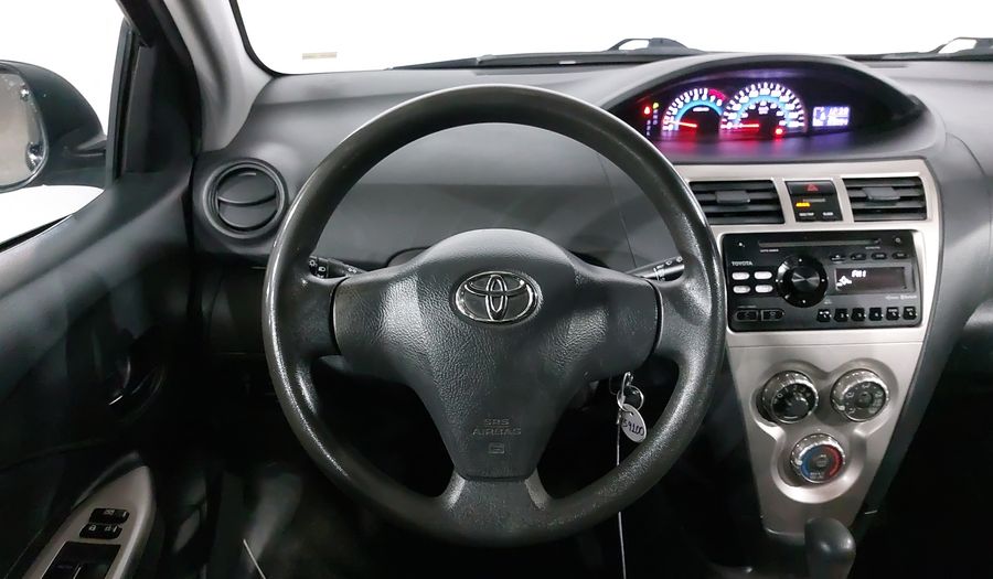 Toyota Yaris 1.5 SEDAN PREMIUM AT Sedan 2016